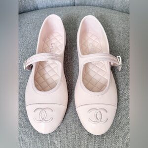 NEW CHANEL CC LOGO LIGHT PINK LEATHER MARYJANE BALLET FLATS SILVER BUCKLE 39